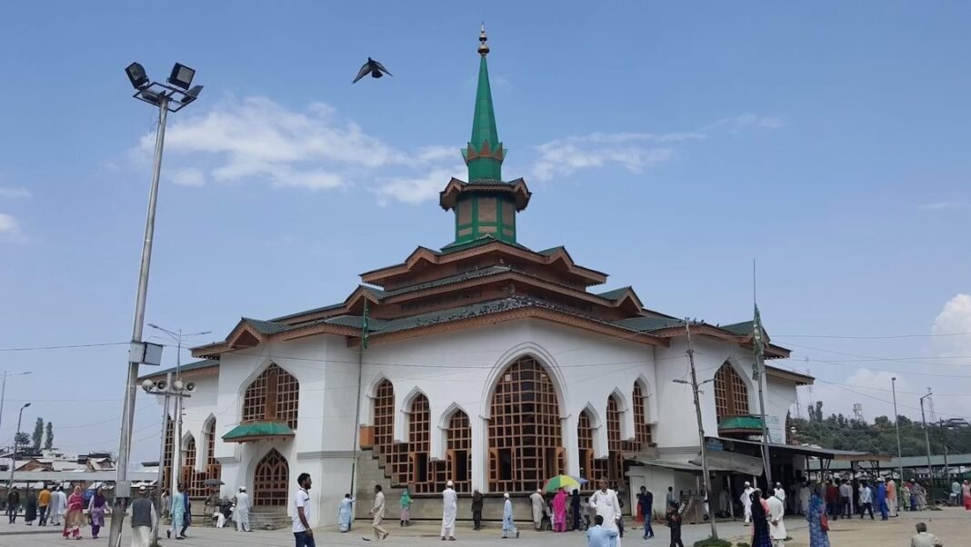 the-enduring-legacy-of-kashmir’s-poet‑saints-who-built-bridges-between faiths the-enduring-legacy-of-kashmir’s-poet‑saints-who-built-bridges-between faiths