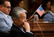 for-the-second-time,-lawmakers-failed-to-fix-california’s-warning-system-for-teacher-misconduct