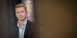 reddit-ceo-on-ai-overviews:-“we’re-still-looking-for-that-win-win”