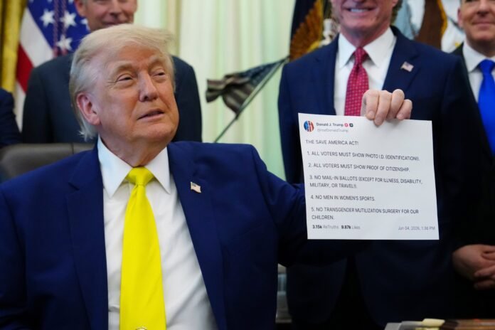 trump’s-truth-social-api-is-a-blatantly-corrupt-favor-to-wall-street trump’s-truth-social-api-is-a-blatantly-corrupt-favor-to-wall-street
