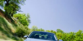2026-volkswagen-jetta-sport:-the-cheap-car-isn’t-completely-extinct-yet