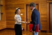 Suu Kyi proof-of-life photo is proof of nothing in Myanmar suu-kyi-proof-of-life-photo-is-proof-of-nothing-in-myanmar