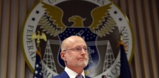 tom-delay-helped-create-tv-ownership-cap—he-says-trump-fcc-has-no-authority-to-repeal-it