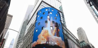 spacex-spooks-investors-with-debut-earnings-report
