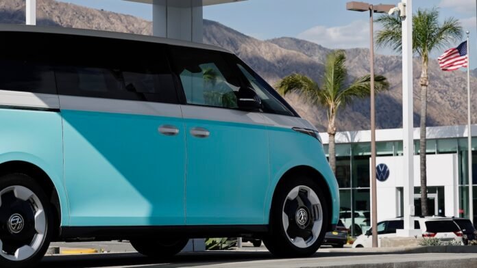 your-gas-car-works-fine-consider-an-ev-anyway,-scientists-say.