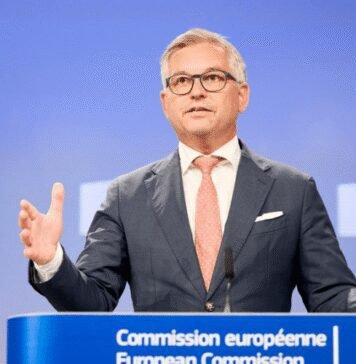 EU migration chief urges stronger internal border management instead of dependence on neighbors eu-migration-chief-urges-stronger-internal-border-management-instead-of-dependence-on-neighbors