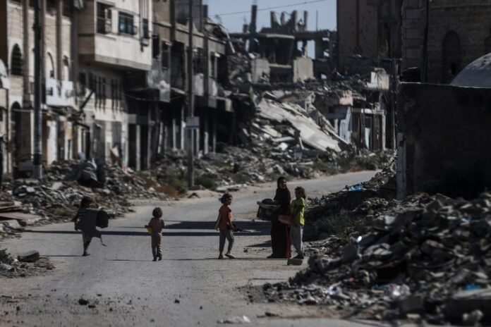 israeli-forces-kill-palestinian-in-gaza,-wound-9-including-4-children