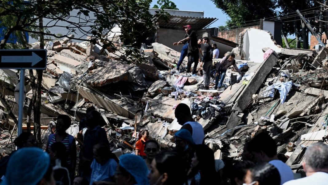 at-least-111-killed-as-magnitude-7.4-earthquake-strikes-colombia 