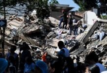 at-least-111-killed-as-magnitude-7.4-earthquake-strikes-colombia 