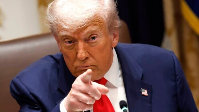 trump-sued-over-“brazen”-scheme-to-sell-truth-social-api-access-for-$100k-a-month