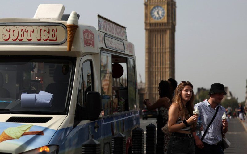 uk-economy-gains-from-gulf-ceasefire,-world-cup-and-sunshine uk-economy-gains-from-gulf-ceasefire,-world-cup-and-sunshine