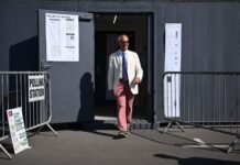 updated:-nigel-farage-returns-as-mp,-winning-clacton-by-election