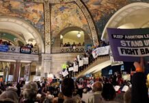 missouri-republicans-are-trying-to-repeal-abortion-rights-by-leaning-into-anti-trans-sentiment