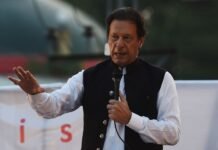 imran-khan-returns-to-jail-after-examination-at-pims-hospital