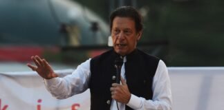 imran-khan-returns-to-jail-after-examination-at-pims-hospital