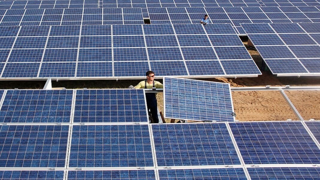solar-buoyed-europe’s-grid-amid-record-breaking-heat-and-drought-this-summer