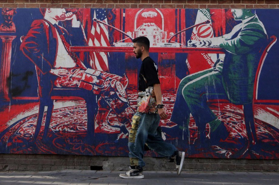 iran-threatens-neighboring-countries-against-joining-us-‘economic-war’ iran-threatens-neighboring-countries-against-joining-us-‘economic-war’