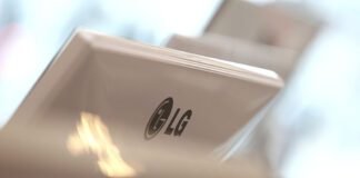 ads-and-tracking-infiltrated-tvs-now-they’re-coming-for-monitors.