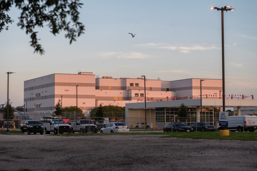 these-local-jails-were-supposed-to-detain-immigrants-for-only-72-hours-one-woman-was-held-for-a-total-of-26-days. these-local-jails-were-supposed-to-detain-immigrants-for-only-72-hours-one-woman-was-held-for-a-total-of-26-days.