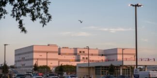 these-local-jails-were-supposed-to-detain-immigrants-for-only-72-hours-one-woman-was-held-for-a-total-of-26-days.