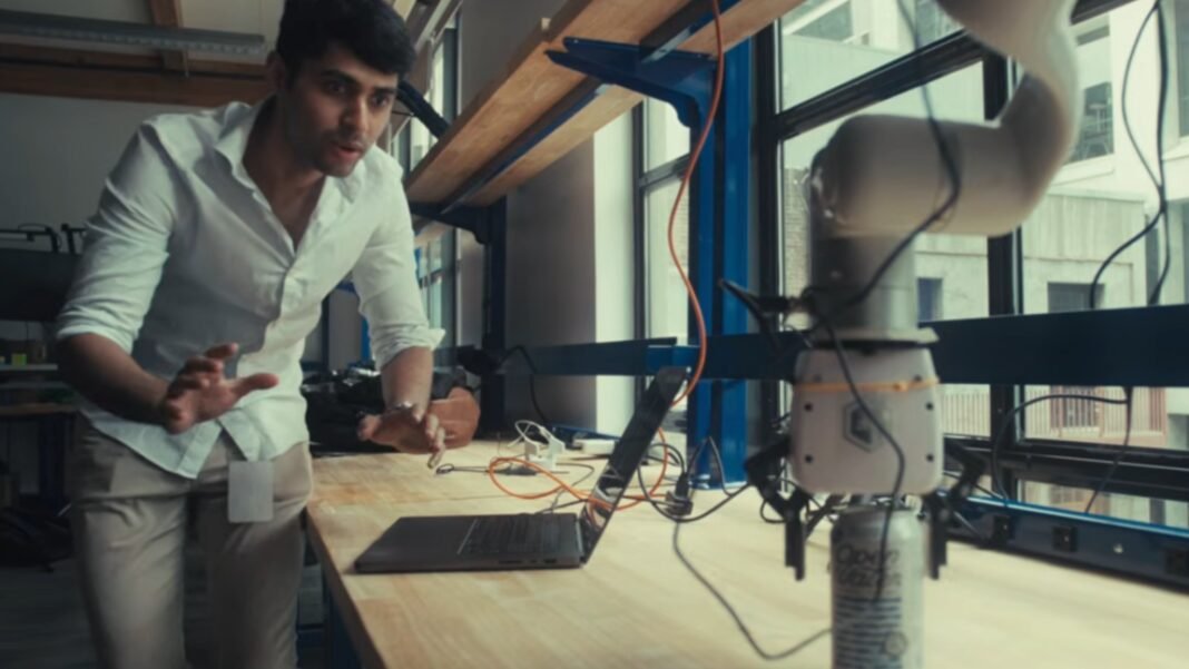 anthropic’s-new-hardware-standard-lets-ai-agents-control-the-physical-world anthropic’s-new-hardware-standard-lets-ai-agents-control-the-physical-world