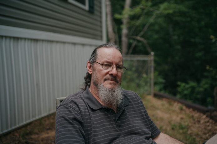 hurricane-helene-killed-his-wife-and-destroyed-his-mobile-home-new-tenants-are-now-renting-the-same-flood-prone-land.