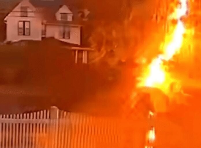 man-gets-struck-by-lightning-on-doorbell-camera-(video) man-gets-struck-by-lightning-on-doorbell-camera-(video)