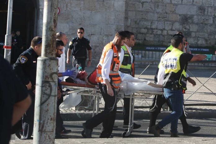 damascus-gate-stabbing-attack-leaves-1-wounded, terrorist-killed damascus-gate-stabbing-attack-leaves-1-wounded, terrorist-killed