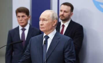 Putin cites chance of peace deal, Zelenskiy says US negotiators to visit both countries putin-cites-chance-of-peace-deal,-zelenskiy-says-us-negotiators-to-visit-both-countries