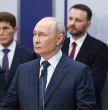 Putin cites chance of peace deal, Zelenskiy says US negotiators to visit both countries putin-cites-chance-of-peace-deal,-zelenskiy-says-us-negotiators-to-visit-both-countries