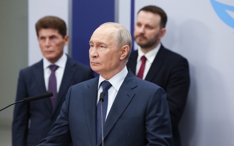putin-cites-chance-of-peace-deal,-zelenskiy-says-us-negotiators-to-visit-both-countries putin-cites-chance-of-peace-deal,-zelenskiy-says-us-negotiators-to-visit-both-countries