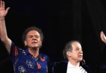 music-icon-to-flee-us.-over-‘shocking’-trump-moves