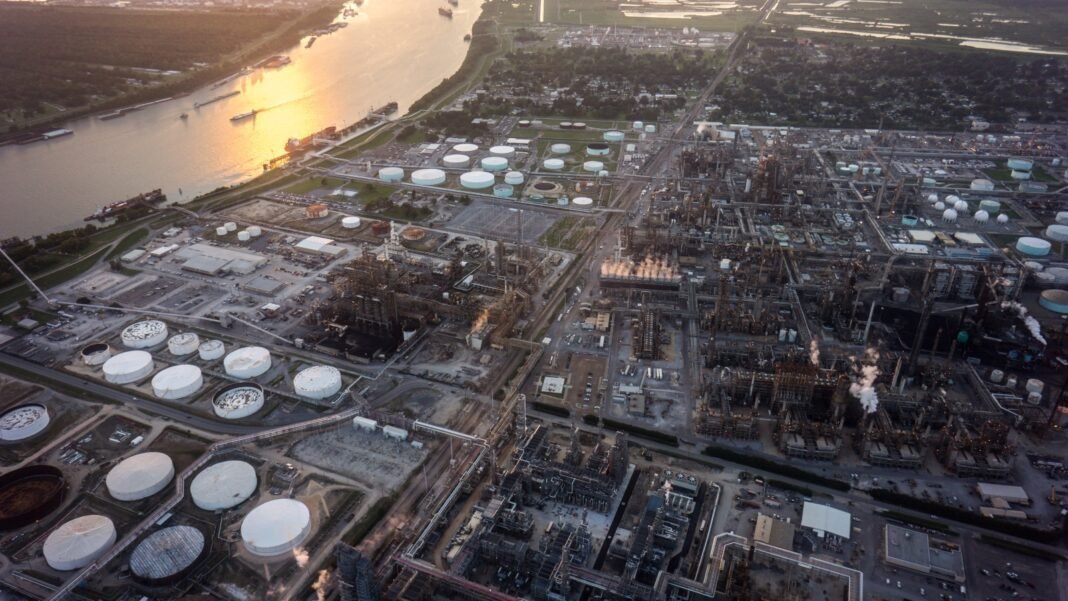 a-hard-won-rule-to-cut-chemical-plant-pollution-is-being-unraveled