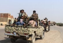 yemen-fighting-leaves-more-than-300-dead-as-houthis-cut-key-supply-route 