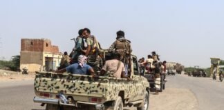 yemen-fighting-leaves-more-than-300-dead-as-houthis-cut-key-supply-route 