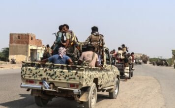 yemen-fighting-leaves-more-than-300-dead-as-houthis-cut-key-supply-route 