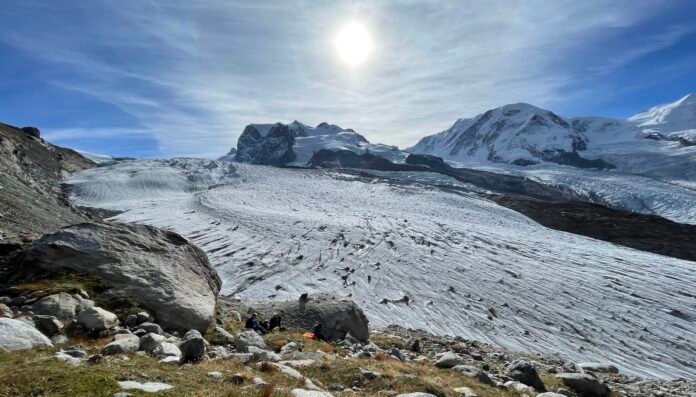 fiber-optic-cables-reveal-‘icequakes’-in-endangered-glaciers