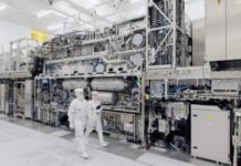 top-chipmakers-embrace-asml’s-$400m-machines,-agree-to-crucial-chipmaking-change