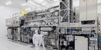 top-chipmakers-embrace-asml’s-$400m-machines,-agree-to-crucial-chipmaking-change