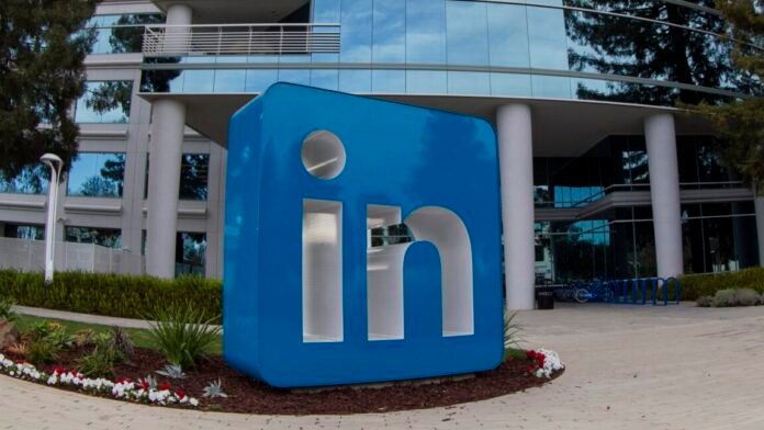 linkedin-beats-“browsergate”-lawsuits-over-scanning-users’-chrome-extensions linkedin-beats-“browsergate”-lawsuits-over-scanning-users’-chrome-extensions