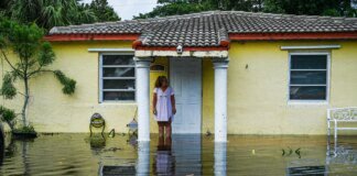 As extreme weather worsens, Black and Hispanic homeowners are paying more for insurance as-extreme-weather-worsens,-black-and-hispanic-homeowners-are-paying-more-for-insurance