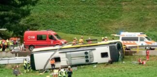 five-killed-and-dozens-injured-after-terrifying-tour-bus-crash