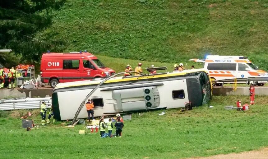 five-killed-and-dozens-injured-after-terrifying-tour-bus-crash five-killed-and-dozens-injured-after-terrifying-tour-bus-crash
