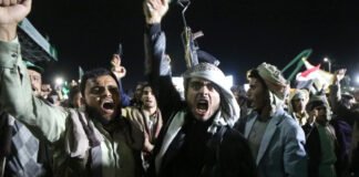 Saudi Arabia Caught Between 2 Chokepoints as Houthi Advance Reshapes Red Sea Front saudi-arabia-caught-between-2-chokepoints-as-houthi-advance-reshapes-red-sea-front
