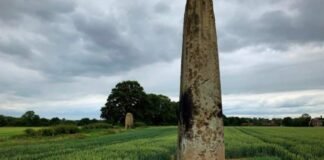 prehistoric-builders-transported-devil’s-arrows-11-miles