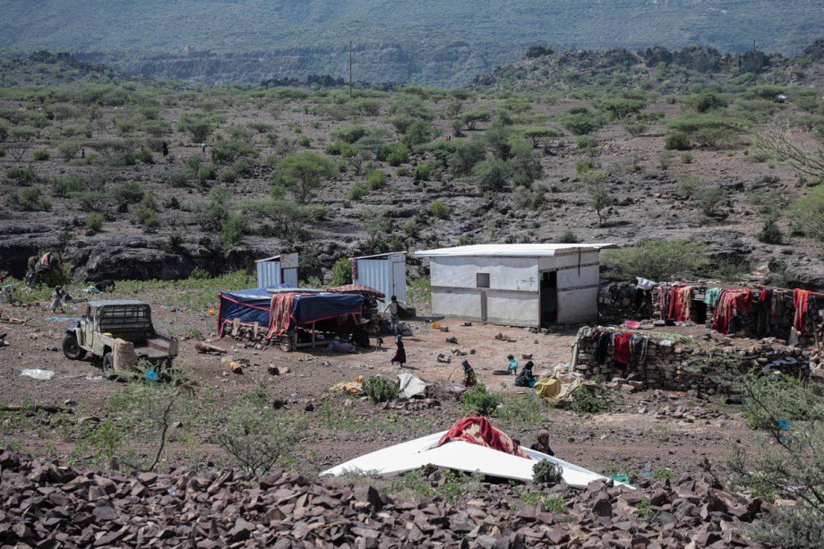 iom-says-2,776-yemenis-crossed-into-djibouti-amid-west-coast-fighting iom-says-2,776-yemenis-crossed-into-djibouti-amid-west-coast-fighting