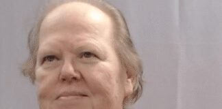 woman-accused-of-murder-for-leaving-husband-on-toilet-to-die