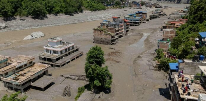 who-do-you-trust-in-an-emergency?-we-asked-people-in-places-hit-by-extreme-weather who-do-you-trust-in-an-emergency?-we-asked-people-in-places-hit-by-extreme-weather