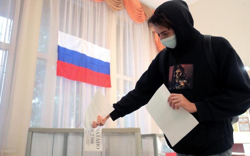 voting-begins-in-russian-parliamentary-election voting-begins-in-russian-parliamentary-election
