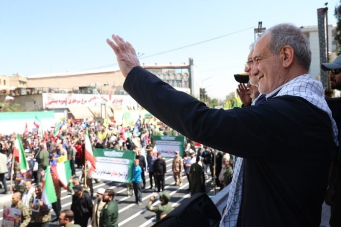 iranian-president’s-media-team-denied-us-visa,-says-official